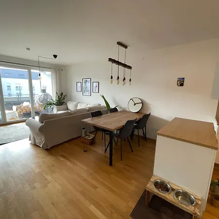 Modern Bright In An Amazing Location Apartament