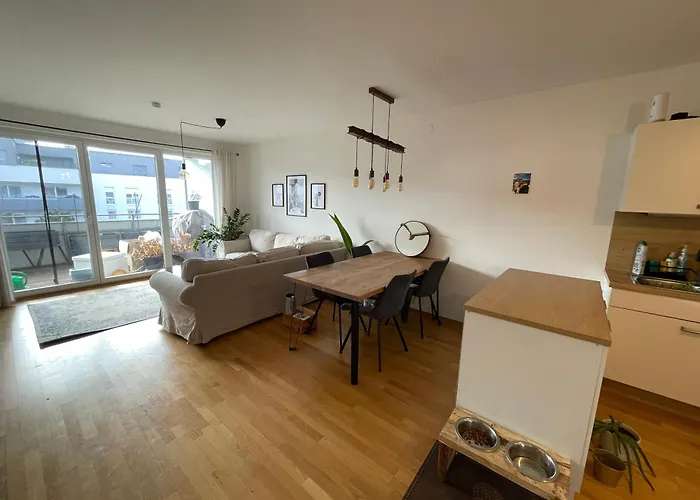 Modern Bright In An Amazing Location Apartament