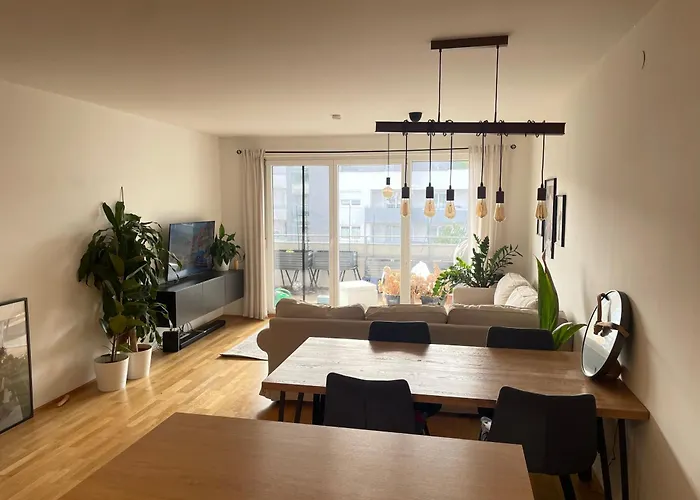 Modern Bright In An Amazing Location דירה קלגנפורט